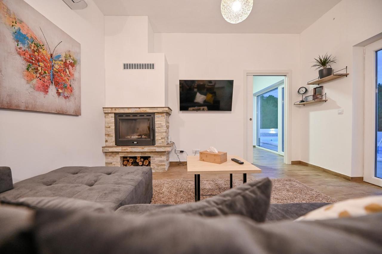 Villa Burra Hreljin Bagian luar foto