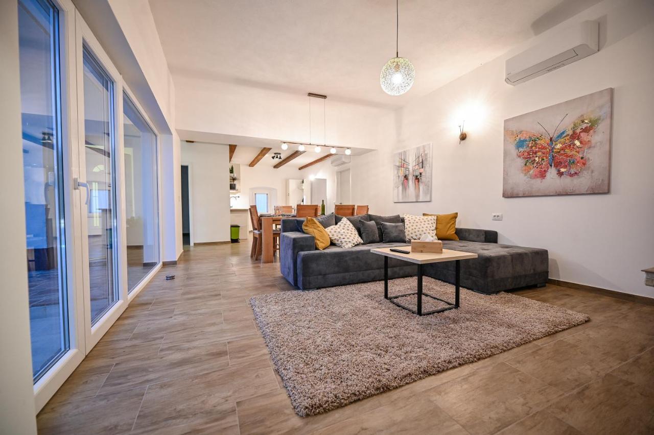Villa Burra Hreljin Bagian luar foto