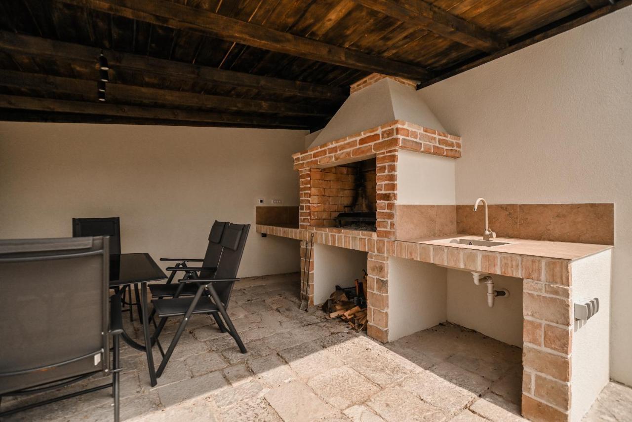 Villa Burra Hreljin Bagian luar foto